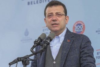 Ekrem İmamoğlu, bayram sabahında deprem bölgesinde konuştu