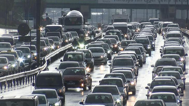 İstanbul trafiğinde bayram yoğunluğu