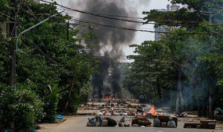 Myanmar'da hava saldırısında en az 53 kişi öldü