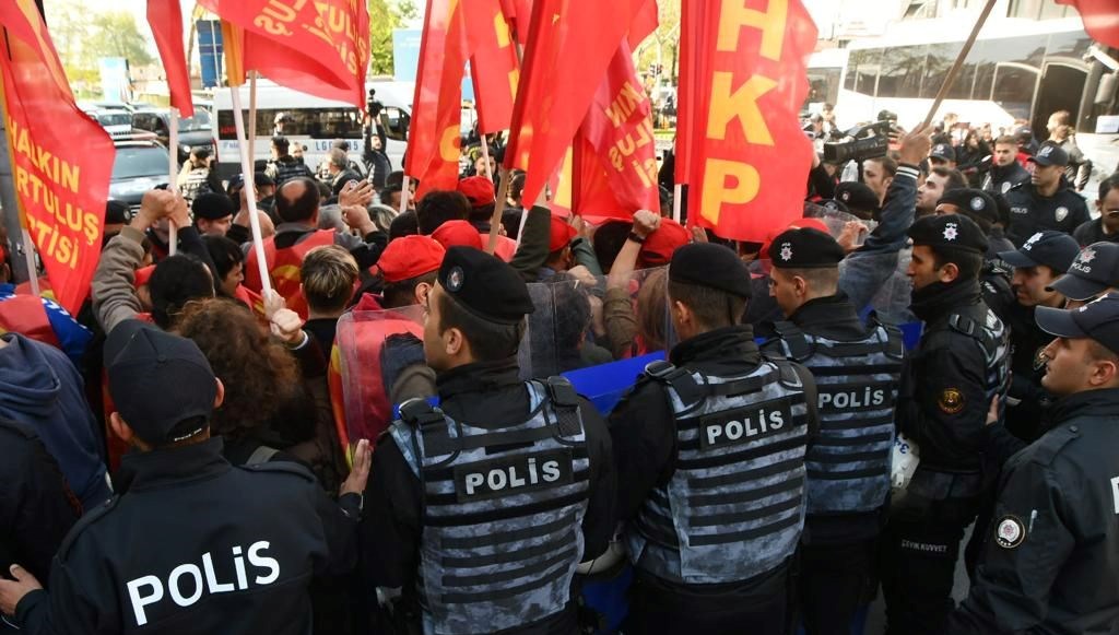 1 Mayıs'ta Taksim'e çıkmak isteyen 192 kişi gözaltına alındı