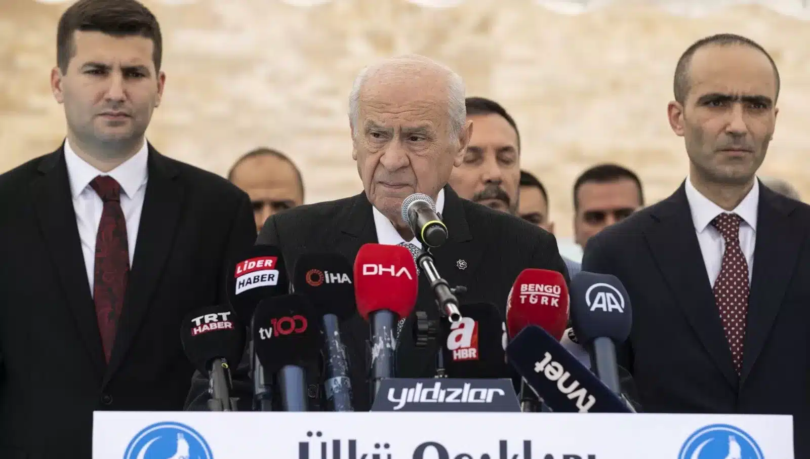 Bahçeli: Çakma milliyetçilerle Türk milletinin işi olmaz