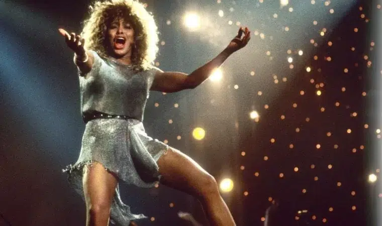 Dünyaca ünlü şarkıcı Tina Turner yaşamını yitirdi