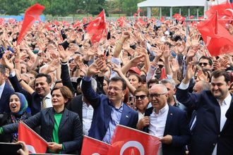 Ekrem İmamoğlu: Mutlaka sandıklara gidin, oyunuzu kullanın 