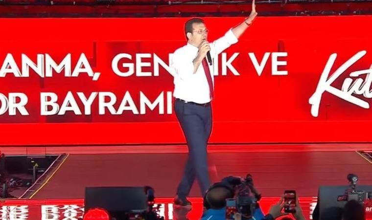 İmamoğlu çağrı yapmıştı: Yurttaşlar Maltepe'de 19 Mayıs'ı kutladı