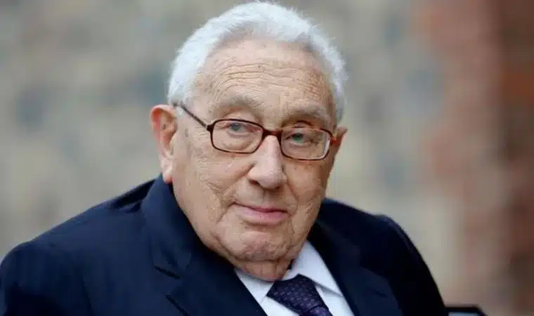 Kissinger'dan Japonya çıkışı: Yakında kitle imha silahlarına sahip olacak