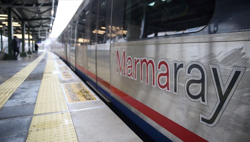 Marmaray'da intihar girişimi