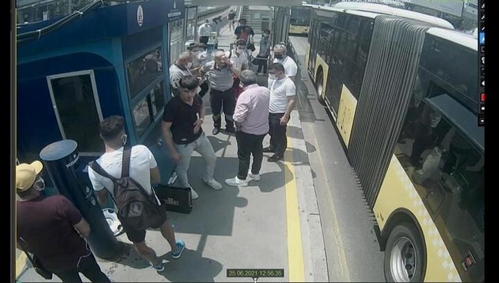 Metrobüste kör eden maske uyarısında hapis cezası