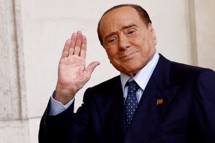 silvio berlusconi 45 gunluk tedavinin ardindan taburcu edildi bjW4mXwg