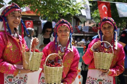 57 uluslararasi tekirdag kiraz festivali basladi gLLSSDtF