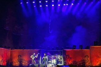 Heavy metal grubu Manowar beşinci kez İstanbul'da sahne aldı