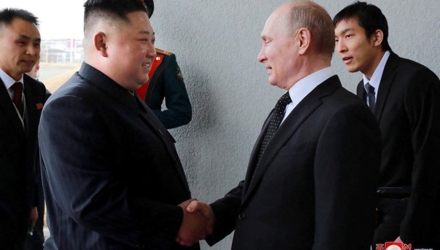 Kim Jong-un'dan ilginç Putin açıklaması: El ele tutuştuk