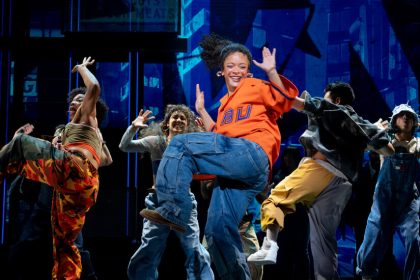 hells kitchen review alicia keyss musical finds its groove on broadway QcudObyv