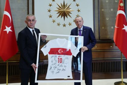 Cumhurbaşkanı Erdoğan TFF heyetini kabul etti