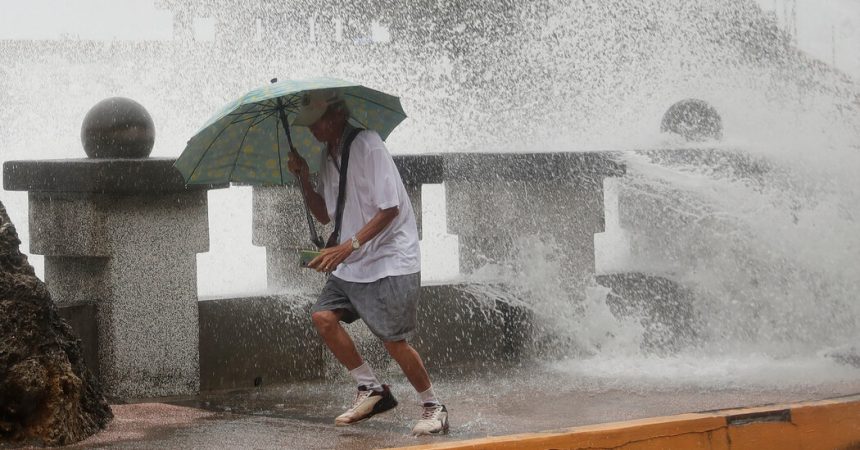 2 Killed as Typhoon Krathon Drenches Taiwan Before Landfall