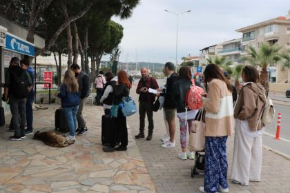 Çeşme'de "Kapıda vize" uygulaması 2 gün duracak