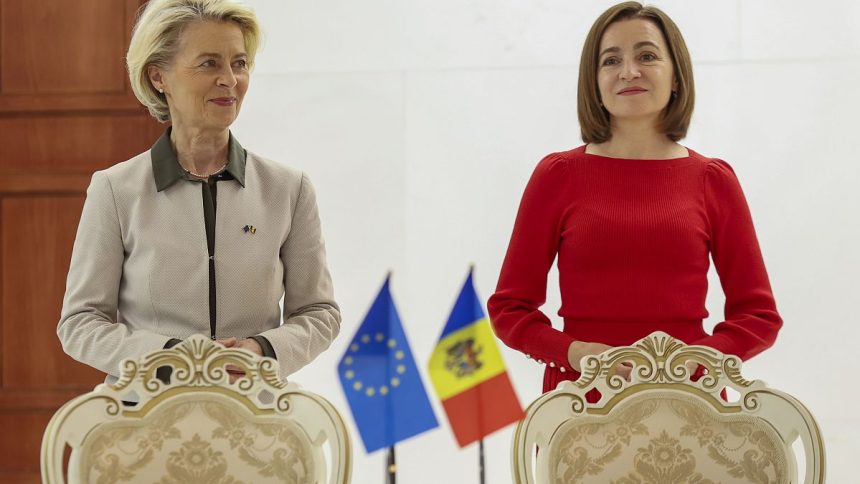 Moldovan officials accuse Kremlin of bribing voters ahead of EU membership referendum