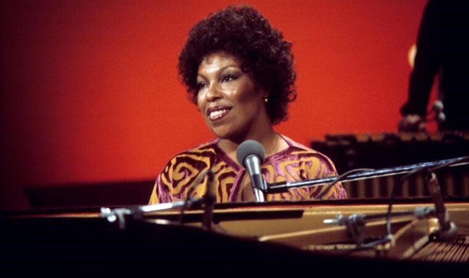 Roberta Flack 88 Yasinda Hayatini Kaybetti Ausrzlny.jpg