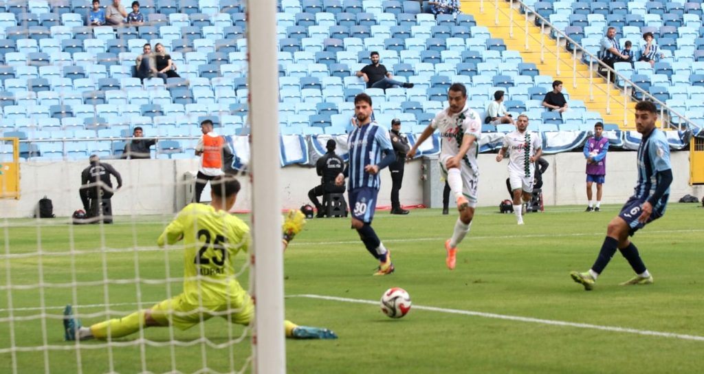 Adana Demirspor evinde dağıldı adana-demirspor-evinde-dagildi-25MJnQbP.jpg