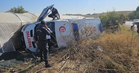Ambulans kaza yaptı! 3’ü sağlık çalışanı 8 yaralı ambulans-kaza-yapti-3u-saglik-calisani-8-yarali-OJtiPCii.jpg