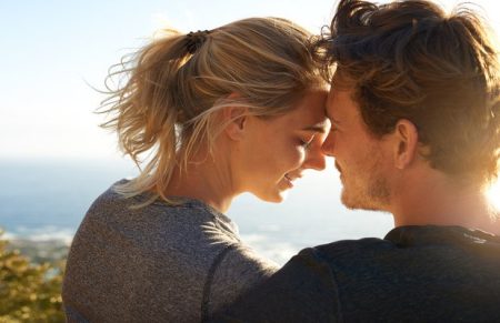 Aşkta dünyaları önünüze serebilecek burçlar askta-dunyalari-onunuze-serebilecek-burclar-qElhCDYP.jpg