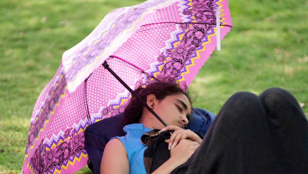 Bilim insanları uyardı: Gece uyanık kalmanın bedeli var bilim-insanlari-uyardi-gece-uyanik-kalmanin-bedeli-var-DwFK1iEp.jpg