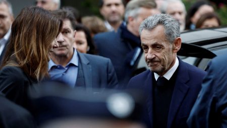 Eski Cumhurbaşkanı Sarkozy’yi cezaevinde 2 polis koruyacak eski-cumhurbaskani-sarkozyyi-cezaevinde-2-polis-koruyacak-SGOxDnbB.jpg