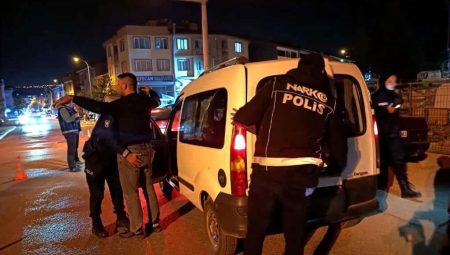 Eskişehir’de geniş çaplı asayiş ve trafik uygulaması eskisehirde-genis-capli-asayis-ve-trafik-uygulamasi-AC7QbhIX.jpg