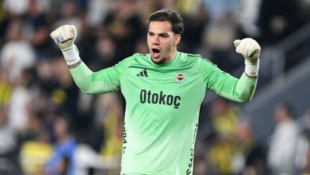 Fenerbahçe’de karar verildi: Karagümrük maçında kaleye geçecek isim! fenerbahcede-karar-verildi-karagumruk-macinda-kaleye-gececek-isim-Bez48JwZ.jpg