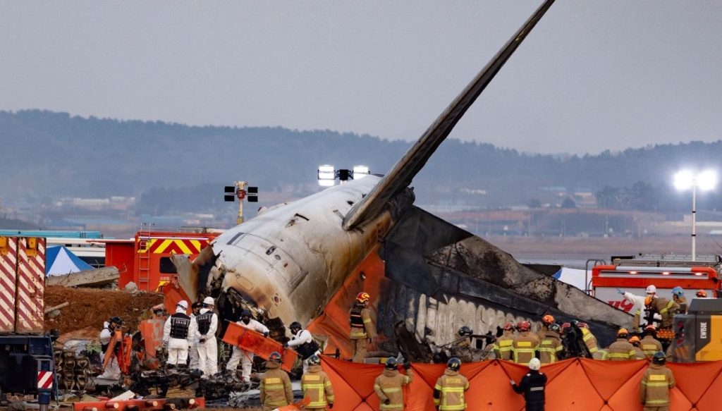 Güney Kore’deki kazada ölenlerin yakınlarından Boeing’e dava guney-koredeki-kazada-olenlerin-yakinlarindan-boeinge-dava-EOrifYKH.jpg
