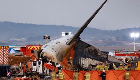 Güney Kore’deki kazada ölenlerin yakınlarından Boeing’e dava guney-koredeki-kazada-olenlerin-yakinlarindan-boeinge-dava-EOrifYKH.jpg