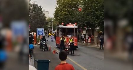 Motosikletli gençleri vatmanın dikkati kurtardı motosikletli-gencleri-vatmanin-dikkati-kurtardi-W3vyZiLR.jpg