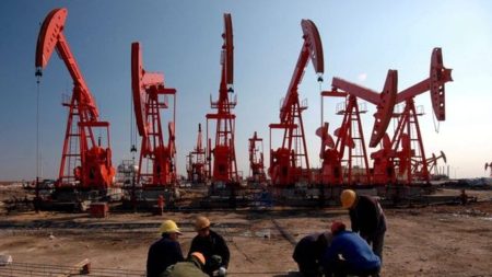 Petrol Trump-Putin görüşmesi öncesi geriledi petrol-trump-putin-gorusmesi-oncesi-geriledi-rAQvlKgI.jpg