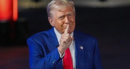 Reklam filmi Trump’ı kızdırdı: ABD’den komşusuna ek gümrük vergisi reklam-filmi-trumpi-kizdirdi-abdden-komsusuna-ek-gumruk-vergisi-kUdWpCM2.jpg