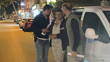 Silahlı kavgada 2 kişiyi vuran şüpheli sahte kimlikle yakalandı silahli-kavgada-2-kisiyi-vuran-supheli-sahte-kimlikle-yakalandi-9zL7xtzn.jpg