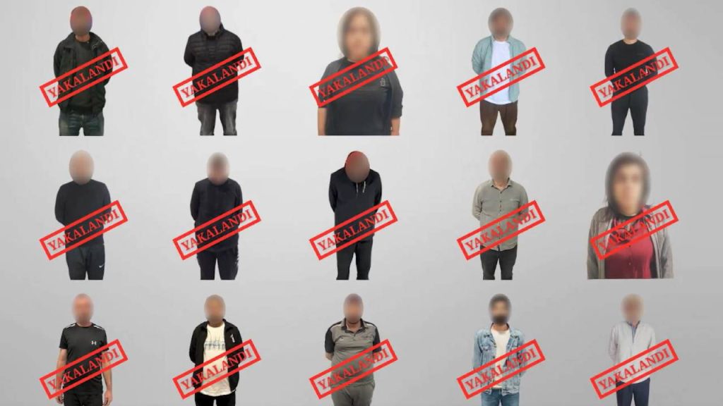 Yerlikaya duyurdu: 13’ü kırmızı bültenle aranıyordu… Türkiye’ye getirildiler! yerlikaya-duyurdu-13u-kirmizi-bultenle-araniyordu-turkiyeye-getirildiler-nT6Dfhim.jpg