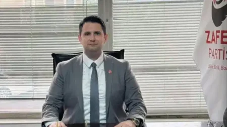 Zafer Partisi’nde toplu istifa zafer-partisinde-toplu-istifa-hHgMnye2.jpg