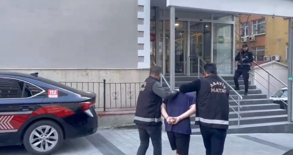 160 yılla aranan firari yakalandı