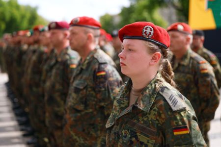 Almanya Cumhurbaşkanı zorunlu askerlik istedi