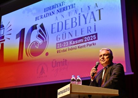 Antalya Edebiyat Günleri’nde ödüller sahiplerini buldu