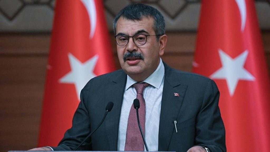 Bakan Tekin’den Öğretmenler Günü mesajı