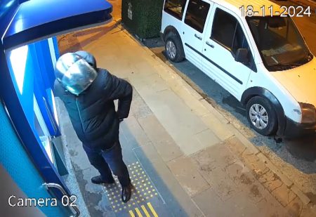 Bankamatik hırsızı tutuklandı… Kask takıp geldi, tornavidayla açtı