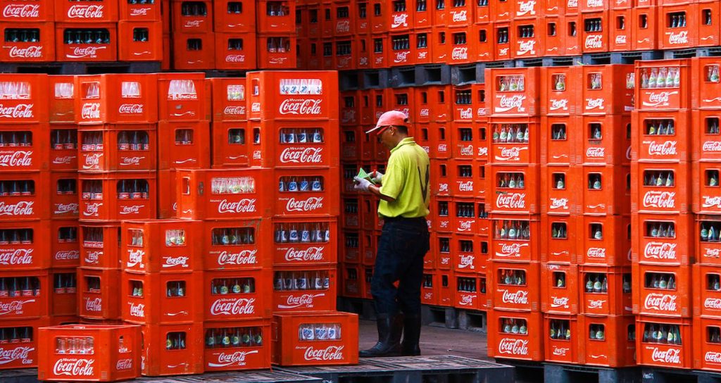 Coca-Cola fabrikasında yaşanan baykuş olayına tepkiler çığ gibi