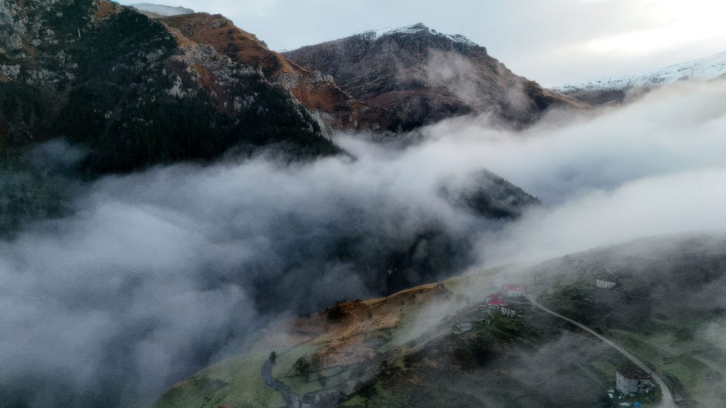 Gümüşhane’nin saklı cenneti: Santa Harabeleri’nde sonbahar manzaraları