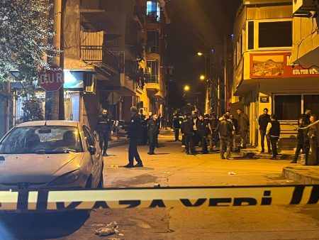 İzmir’de iş yerine silahlı saldırı: 1 ölü, 3 yaralı