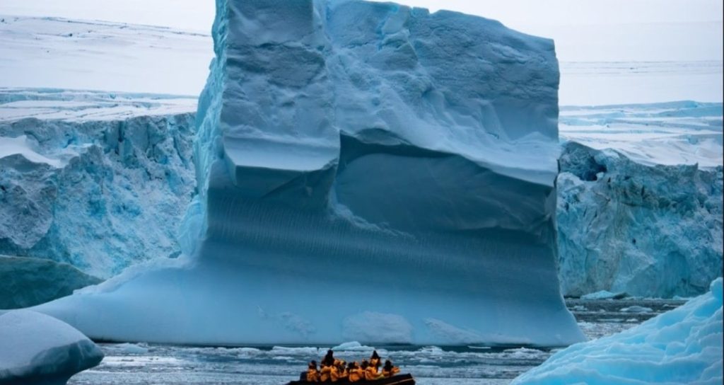 Kabus gibi senaryo gercege donustu kiyamet buzulu erimeye basladi AC5hMhYQ.jpg