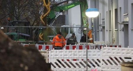 Kentte dev bombalar ortaya cikti 6 bin kisi apar topar tahliye edildi S9xOXeQL.jpg