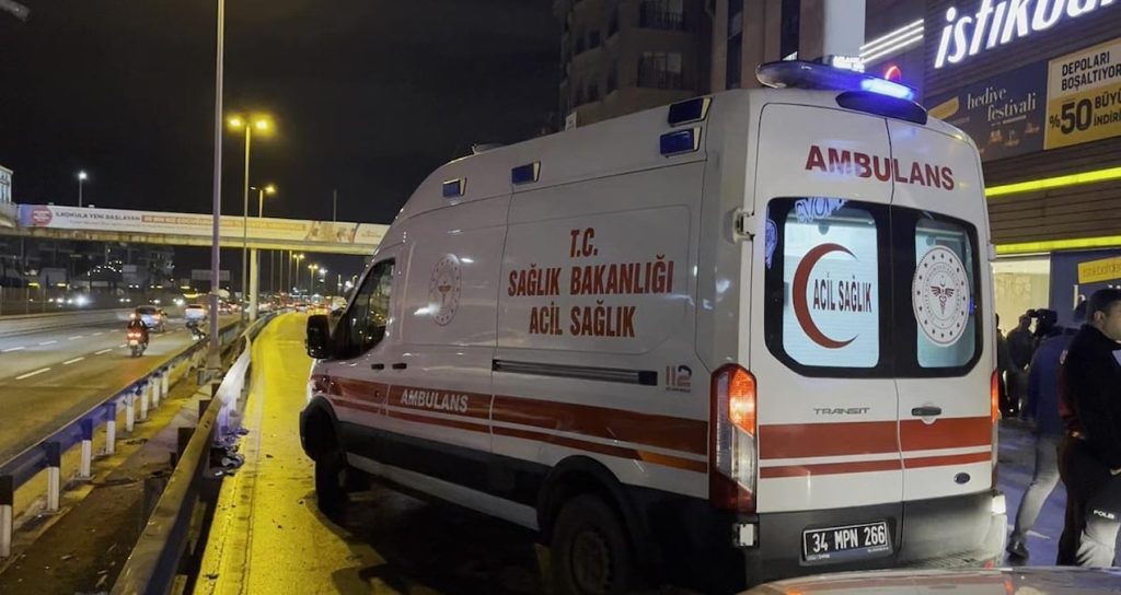 Kucukcekmecede zincirleme trafik kazasi bcqeO8iK.jpg