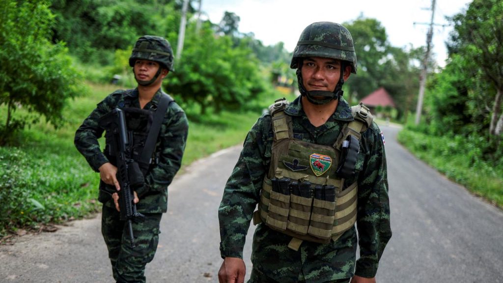 Tayland-Kamboçya sınırında ateş açıldı: Yaralılar var