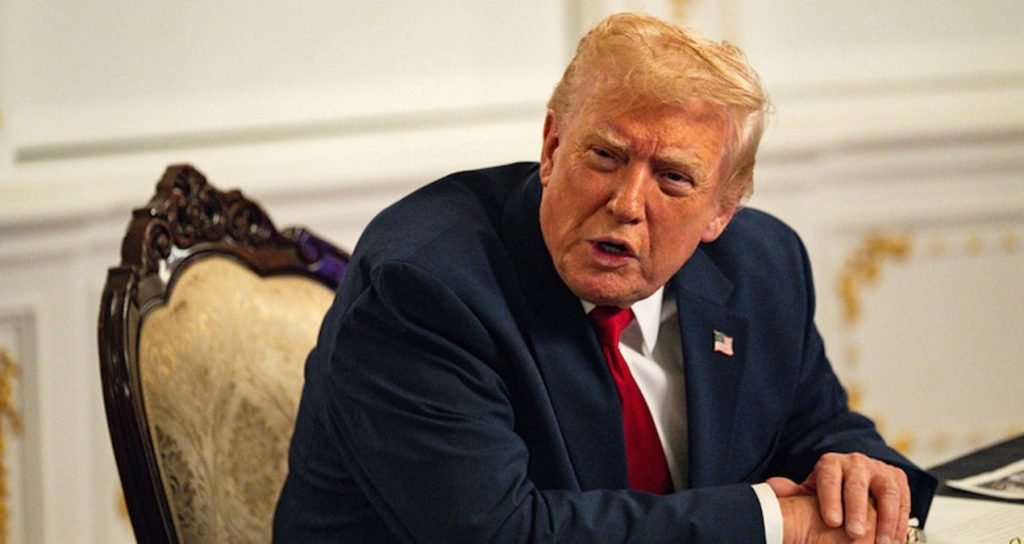 Trumptan gazeteciye hakaret sen aptalsin vniJdJNG.jpg