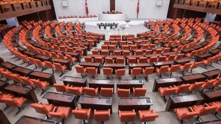 Turizm ve vakıflarla ilgili teklif kabul edildi ve kanunlaştı